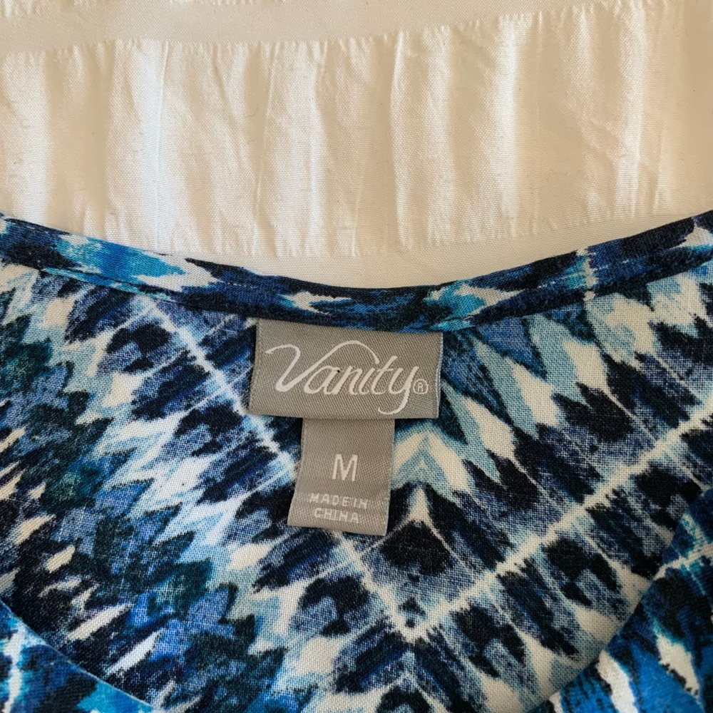 Vanity Ruffle Front Tank - Picture 4 of 16